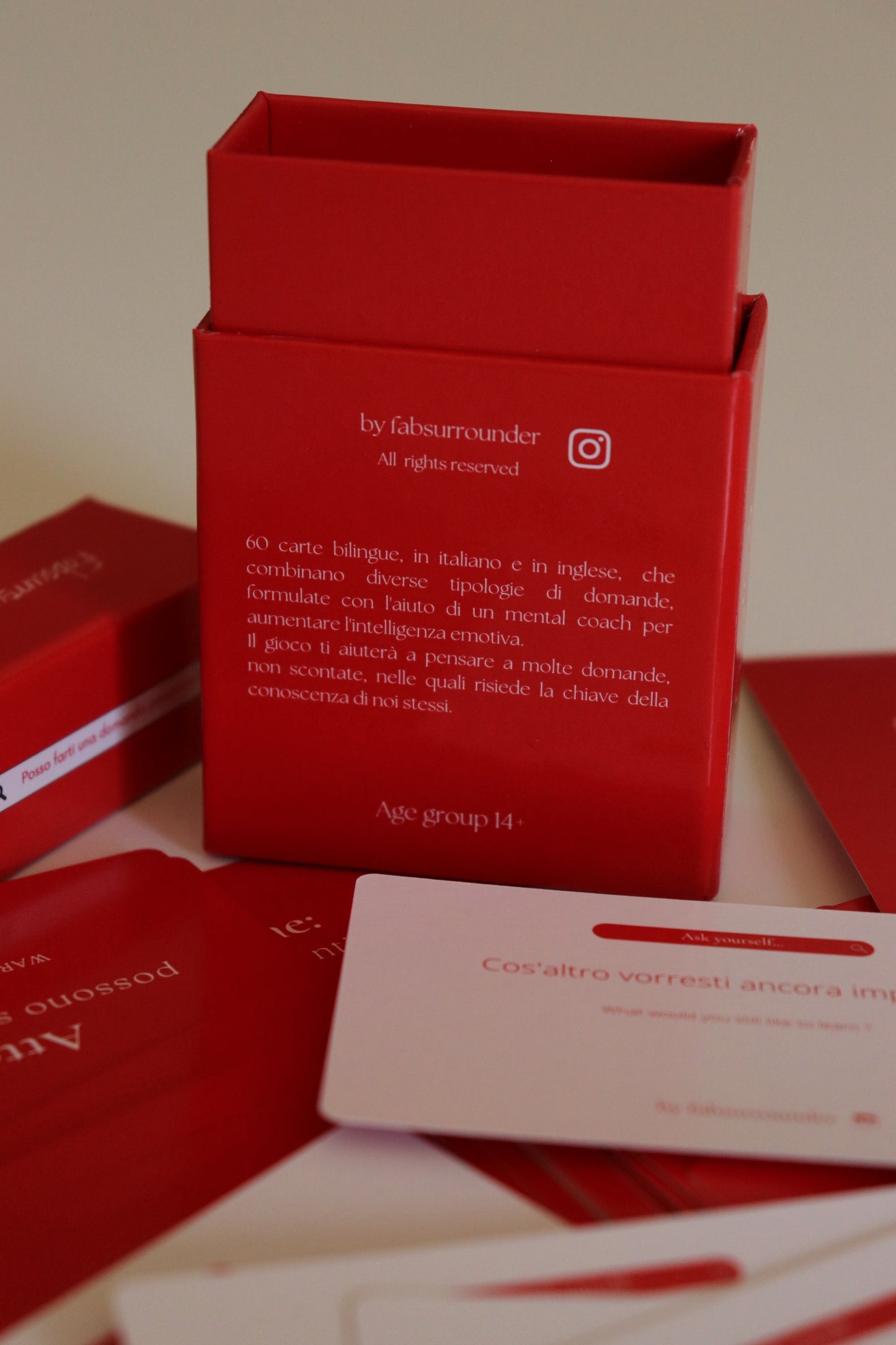 FabSurrounder Game – Il Gioco di Carte per Connessione e Crescita Personale
