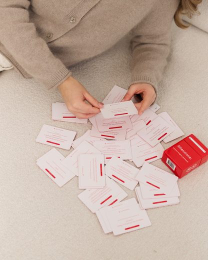 FabSurrounder Game – Il Gioco di Carte per Connessione e Crescita Personale